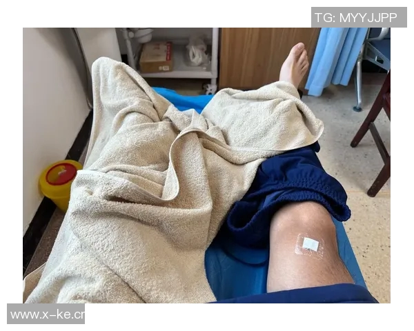 基德透露埃克萨姆因伤缺席训练加福德恢复良好已能进行跑步训练