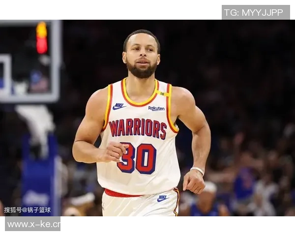 波杰与库里携手迎来第三年默契加深与巴特勒的配合日益成熟